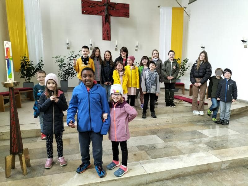 Kinder in der Kirche